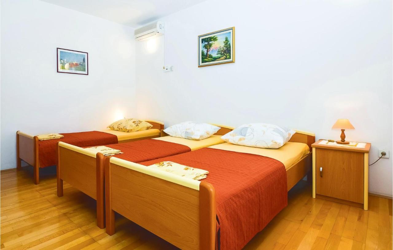 Lovely Apartment In Omis With Kitchenette Ngoại thất bức ảnh