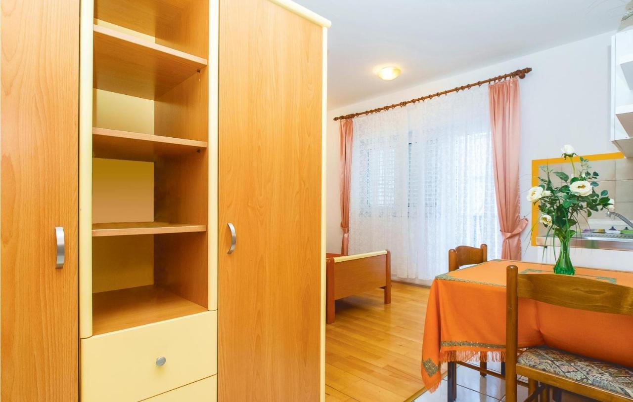 Lovely Apartment In Omis With Kitchenette Ngoại thất bức ảnh