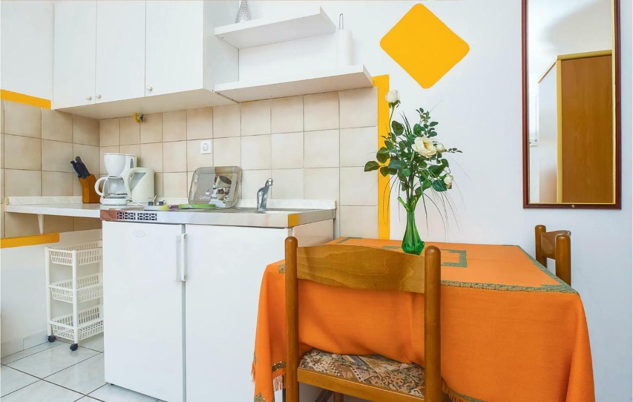 Lovely Apartment In Omis With Kitchenette Ngoại thất bức ảnh